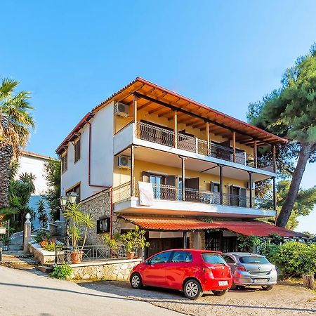Xenios Loutra Village Karnagio 外观 照片