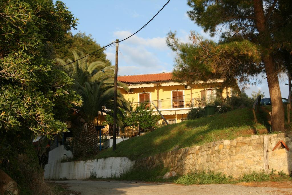 Xenios Loutra Village Karnagio 外观 照片