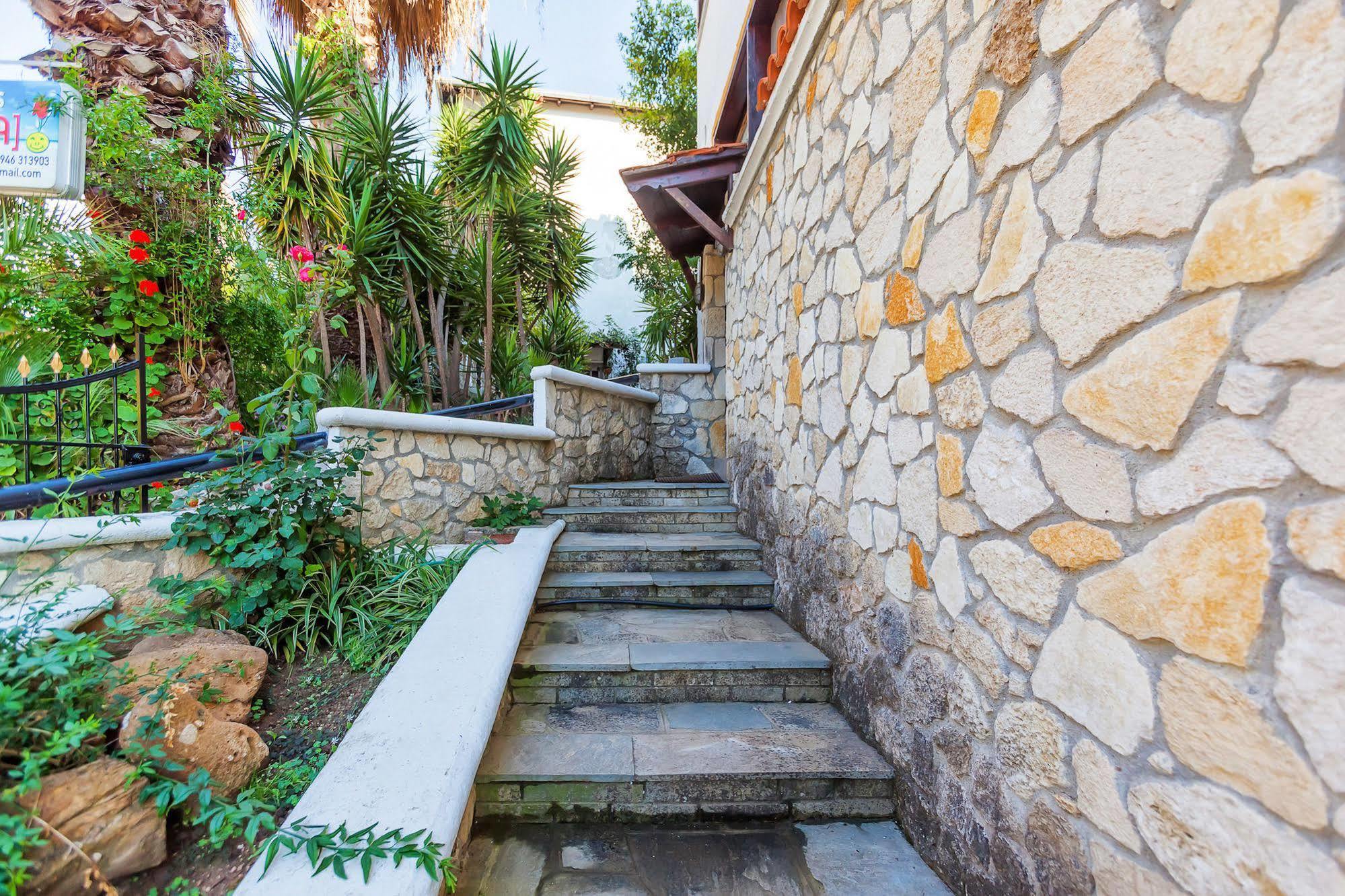 Xenios Loutra Village Karnagio 外观 照片
