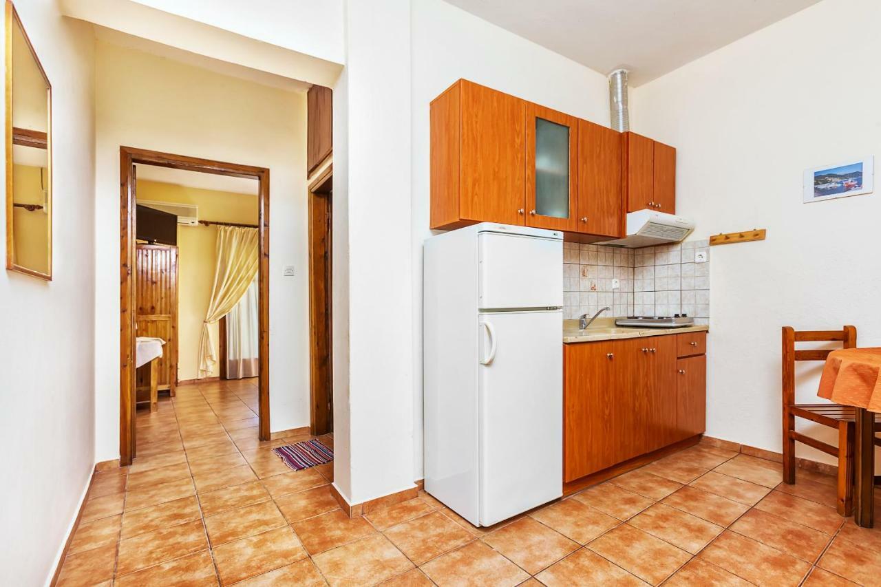 Xenios Loutra Village Karnagio 外观 照片